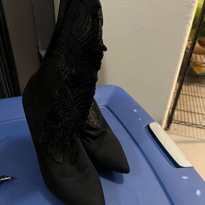 Elegant Black Women's Shoes